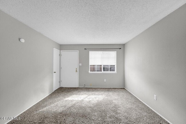 Building Photo - 1909 Karen Sue Pl