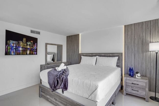 Building Photo - 468 Golden Isles Dr