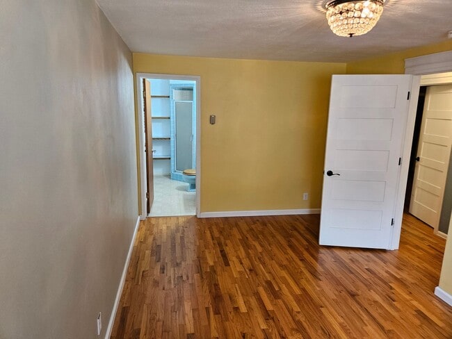 Building Photo - Beautiful 3BD/2BA Home In Hayden Bridge Area