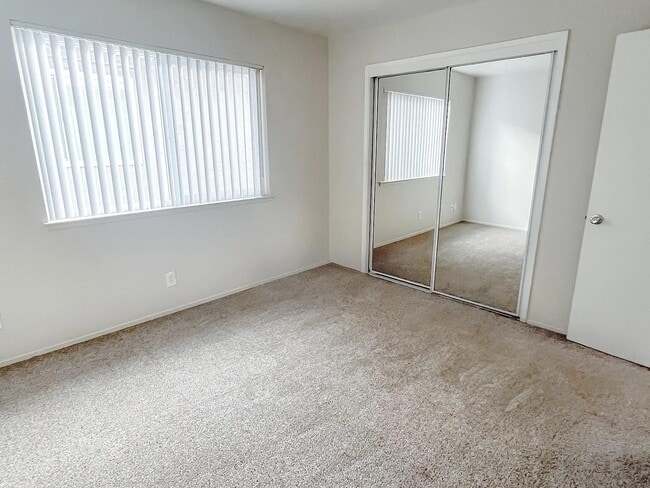 Building Photo - 5330 Monterey Rd