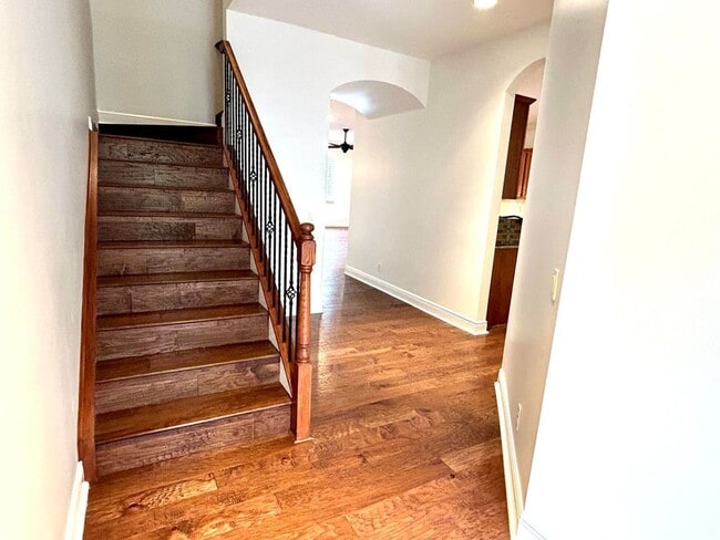 Building Photo - 2024 Foxtail View Ct
