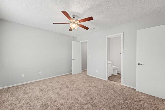 Building Photo - 4380 W Thrasher Dr