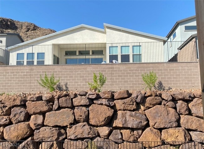 Primary Photo - 1988 Canyon Highlands Dr