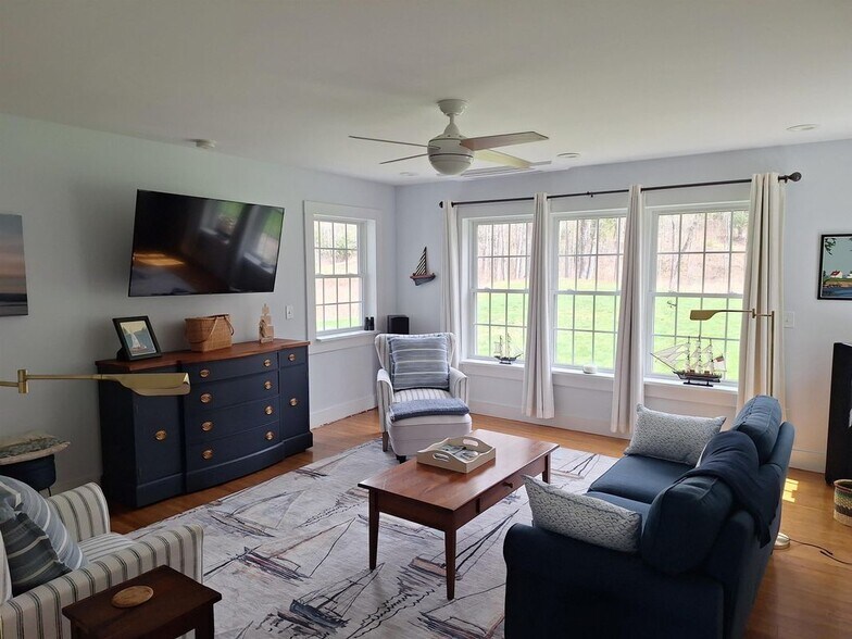 Building Photo - 47 Lower Cemetery Rd