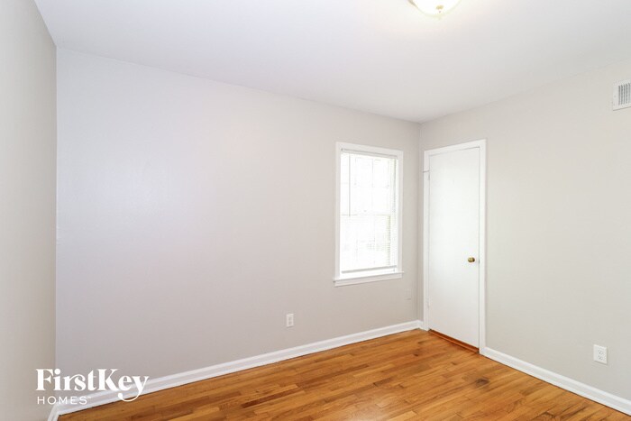 Building Photo - 1672 Sterling Dr