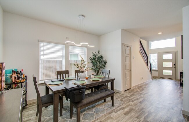 Building Photo - 12806 Rainham Ln