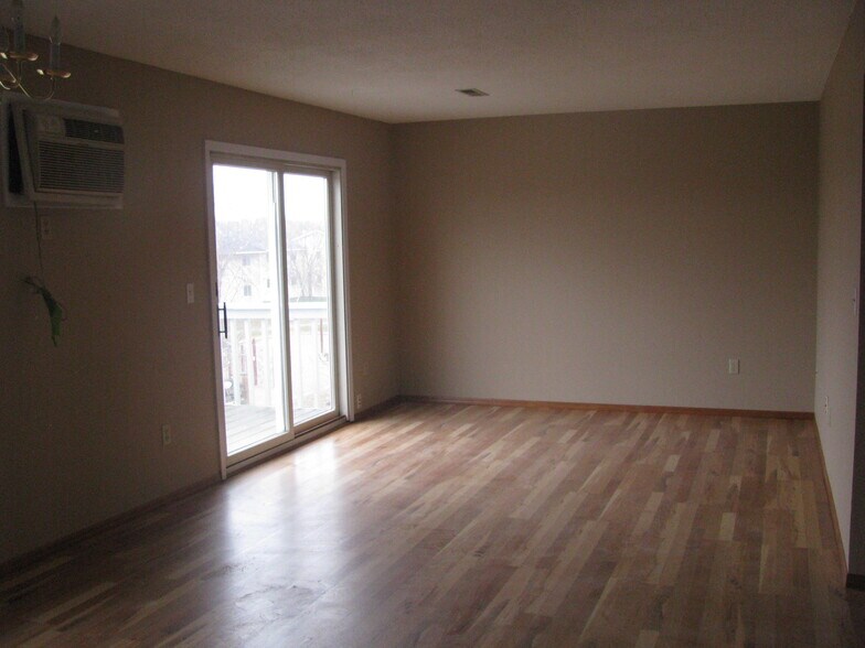 Building Photo - 902 Wescott Trl