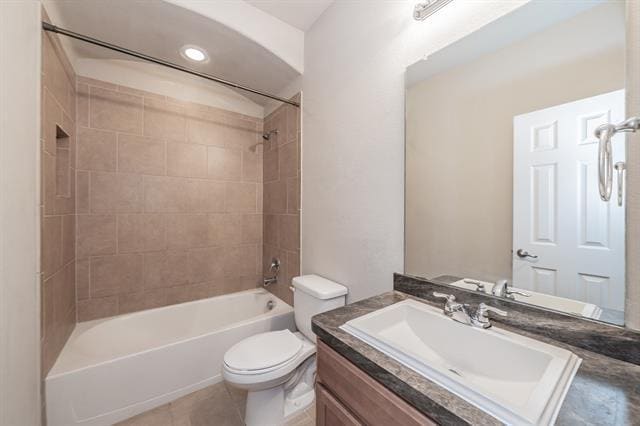 Building Photo - 643 Alexander St