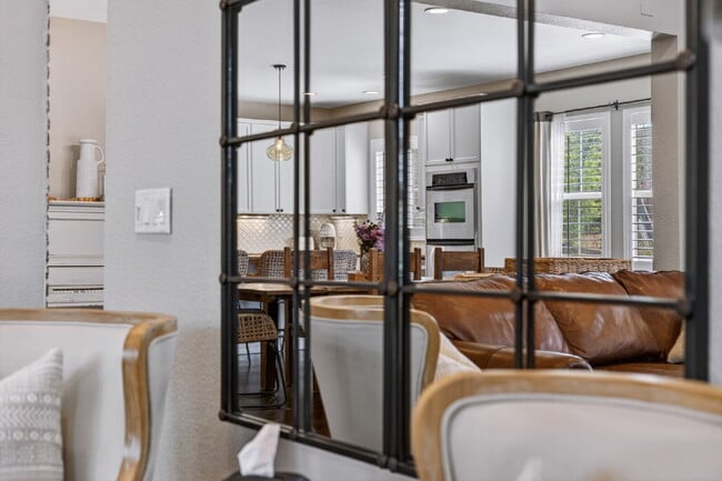 Building Photo - "Spacious 5-Bedroom Retreat on South Quantock Way - Perfectly Designed for Comfort and Style!"  A...