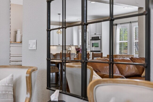 Building Photo - "Spacious 5-Bedroom Retreat on South Quantock Way - Perfectly Designed for Comfort and Style!"