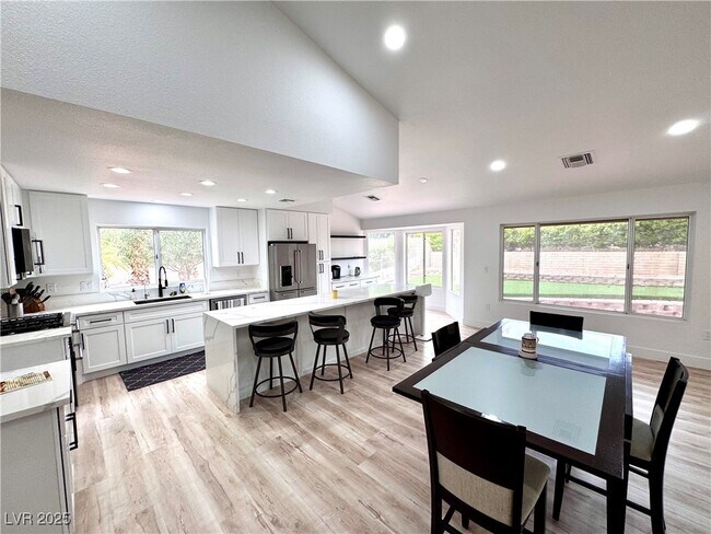 Building Photo - 9053 Firebird Dr
