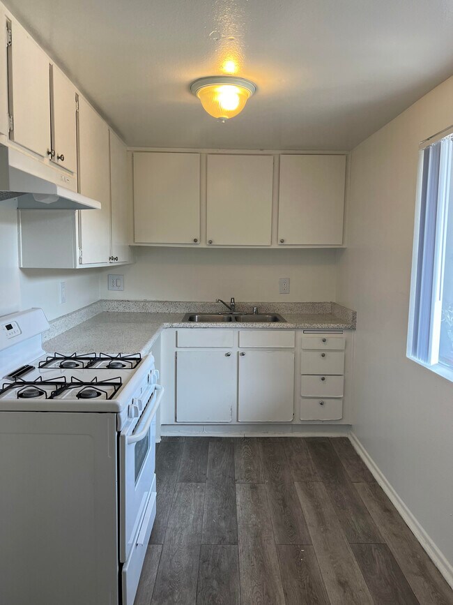 Building Photo - Rosepointe Apartments