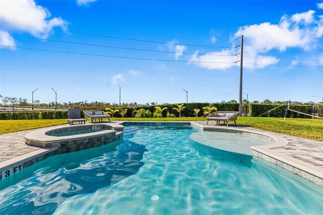 Building Photo - 284 Southfield St