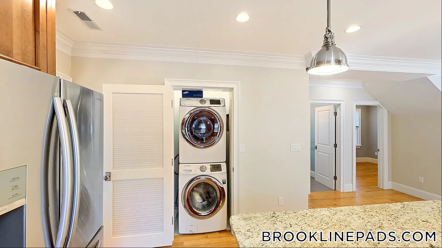 Building Photo - 7 Acron Rd