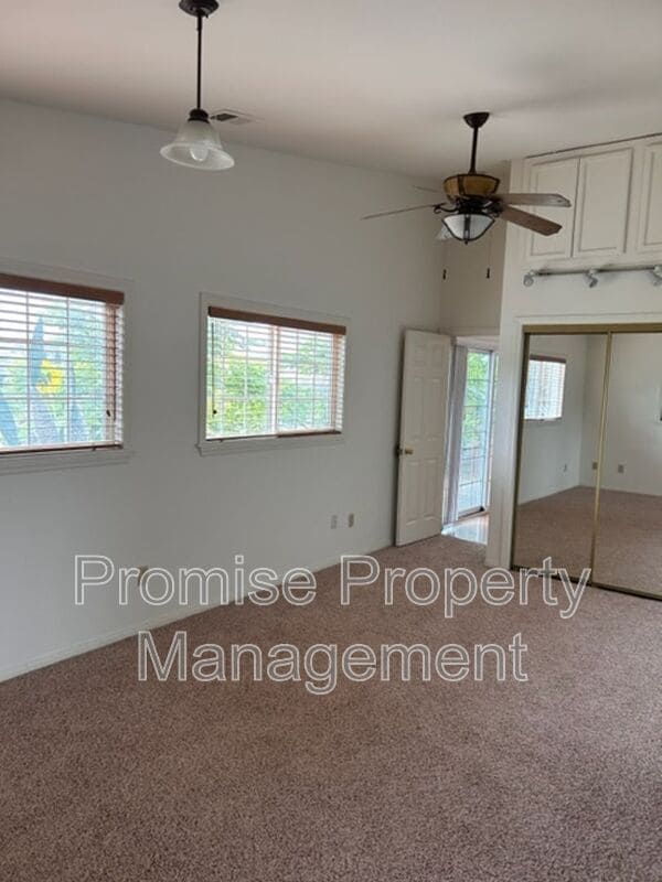 Building Photo - 13543 Mountainside Dr