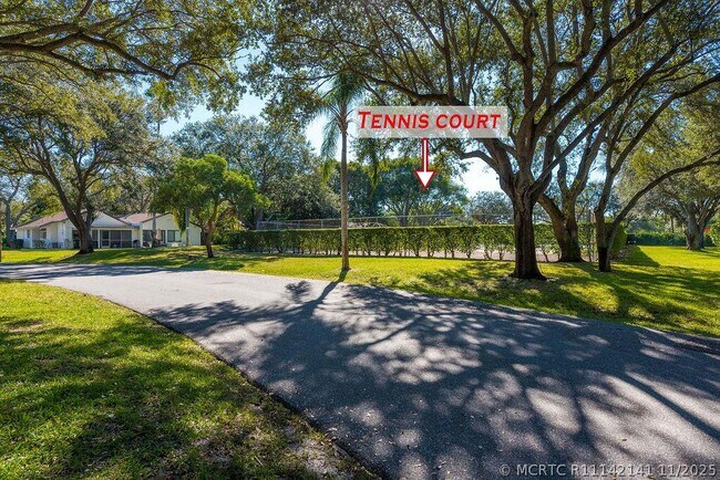 Building Photo - 4143 Palm Forest Dr N
