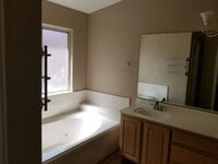 Building Photo - Beautiful Bloomington Hills Home