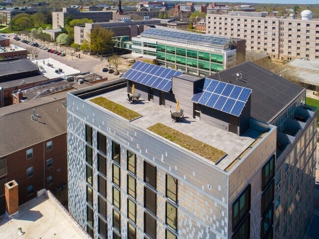 Building Photo - $1,199 | Studio Apartment - Fully Furnishe...