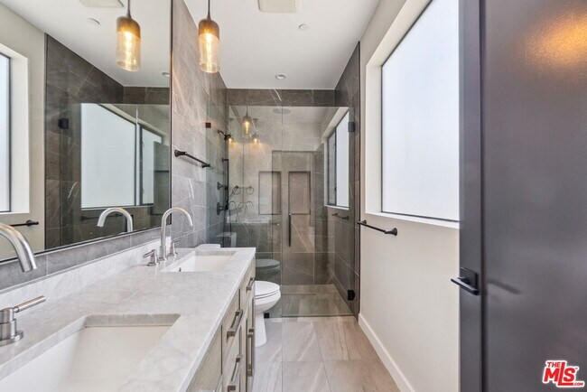 Building Photo - 4429 Tujunga Ave