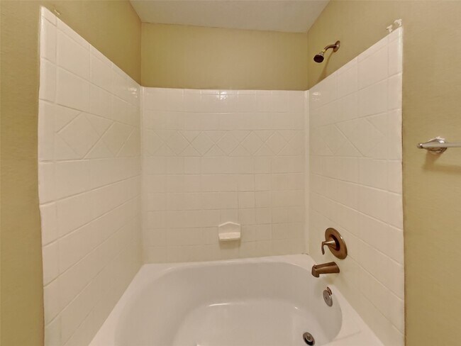 Building Photo - 13826 McKinney Creek Ln