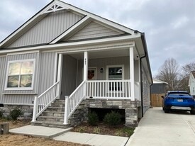 Building Photo - 407 6th St