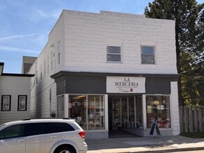 Building Photo - 1219 Milwaukee Ave