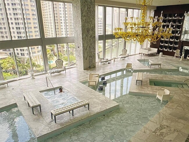 Building Photo - 475 Brickell Ave