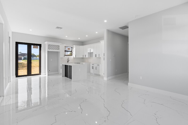 Building Photo - 2603 3rd St SW