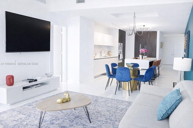 Building Photo - 851 NE 1st Ave