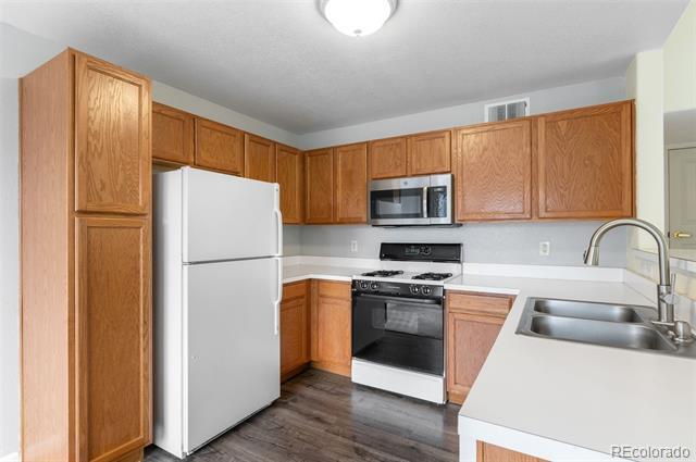Building Photo - 9934 E Carolina Cir