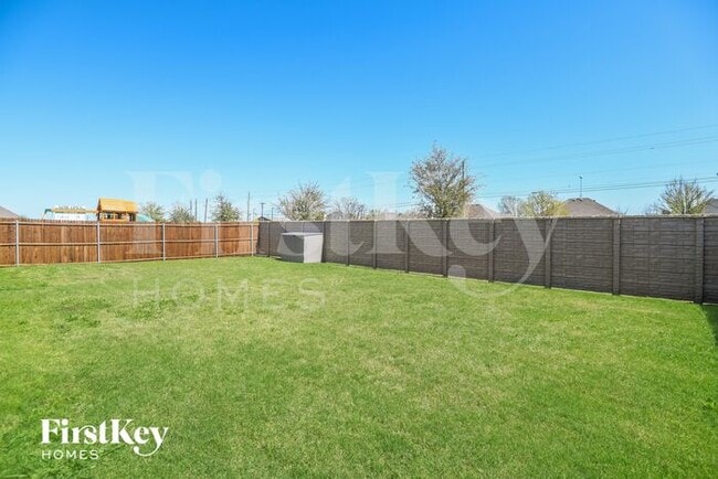 Building Photo - 546 Clearlake Dr