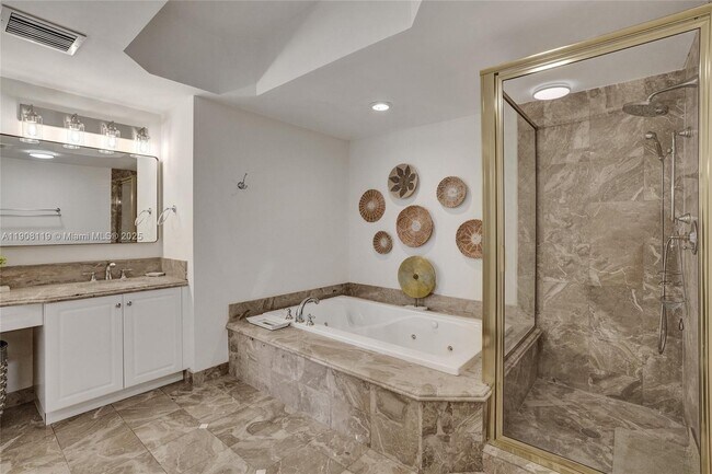 Building Photo - 9559 Collins Ave