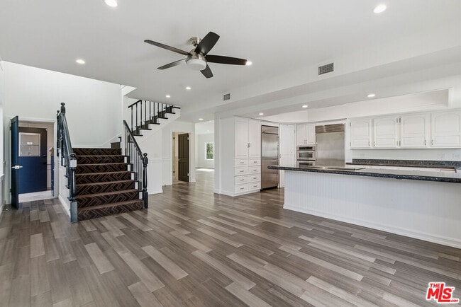 Building Photo - 1301 Angelus Ave