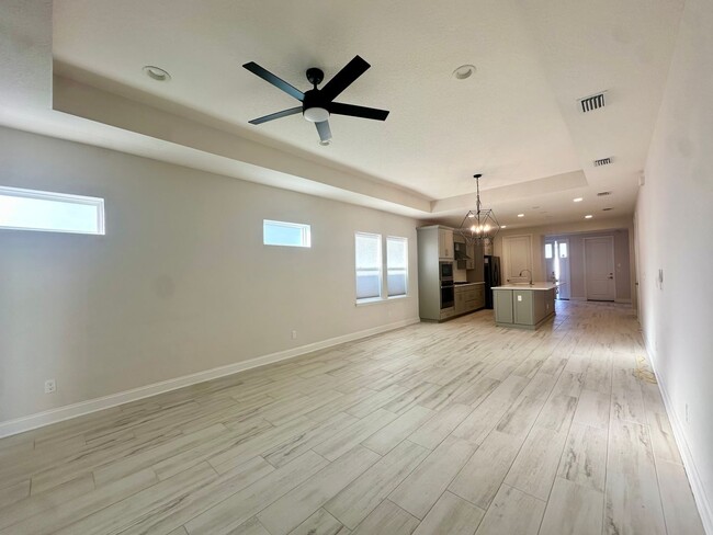 Building Photo - Centrally Located in Growing Area, Gated Community!