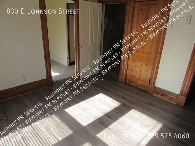 Building Photo - 830 E Johnson St