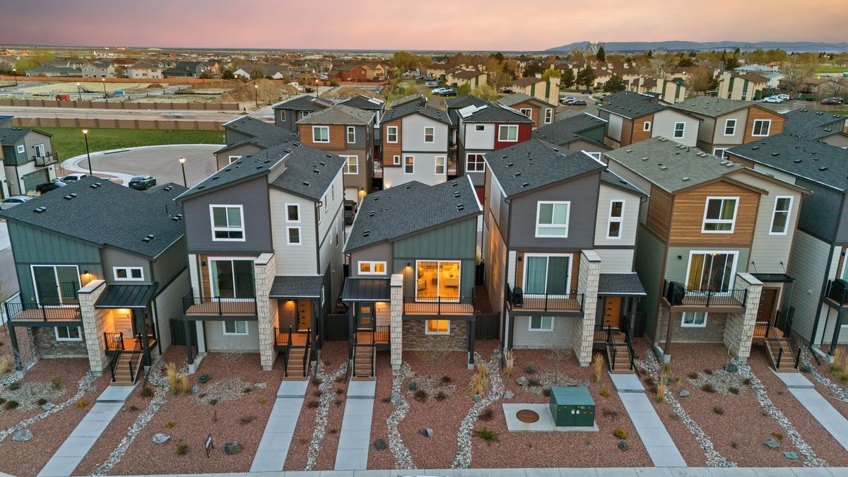 Building Photo - 7371 Hunter Jumper Dr