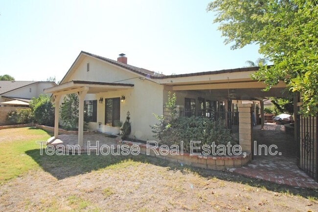 Building Photo - 25433 Plaza Escovar