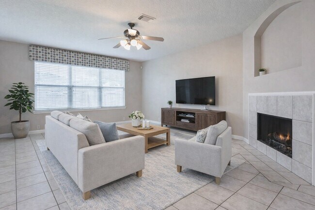 Building Photo - 18327 Atasca Wds Trce