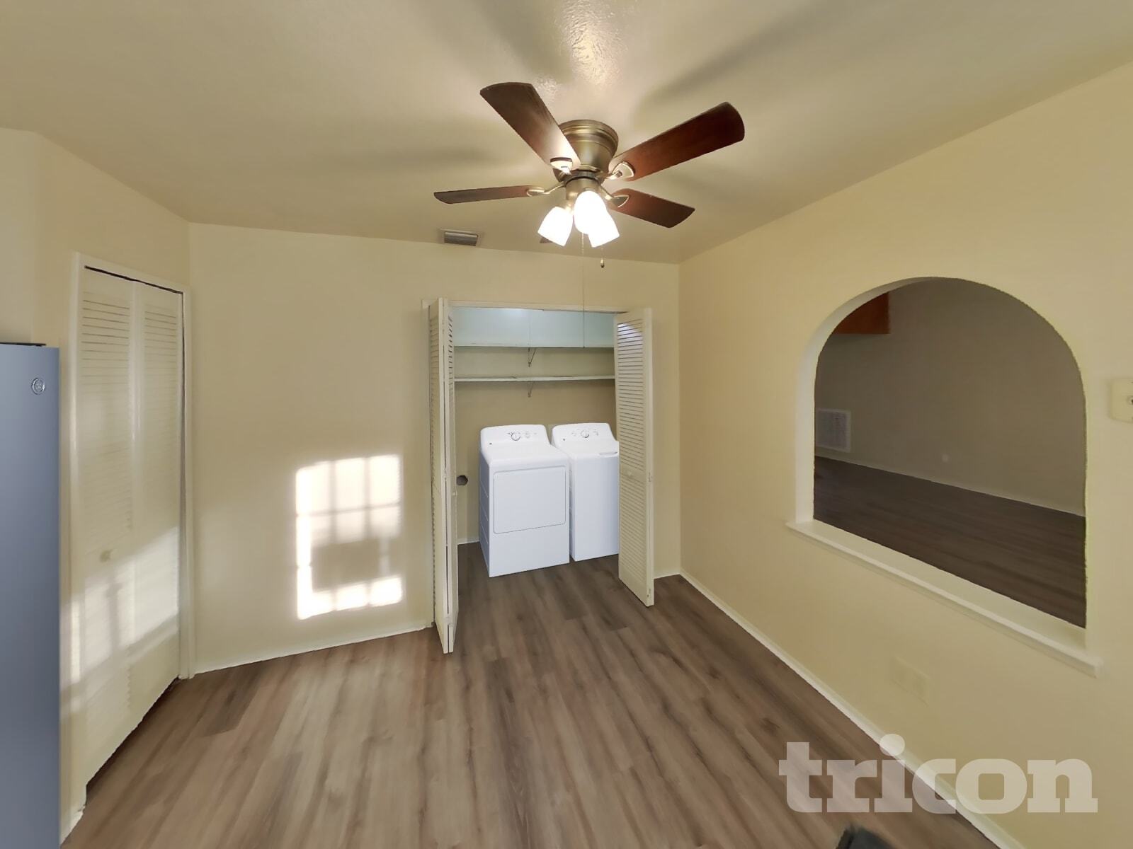 Building Photo - 345 Ivy Way