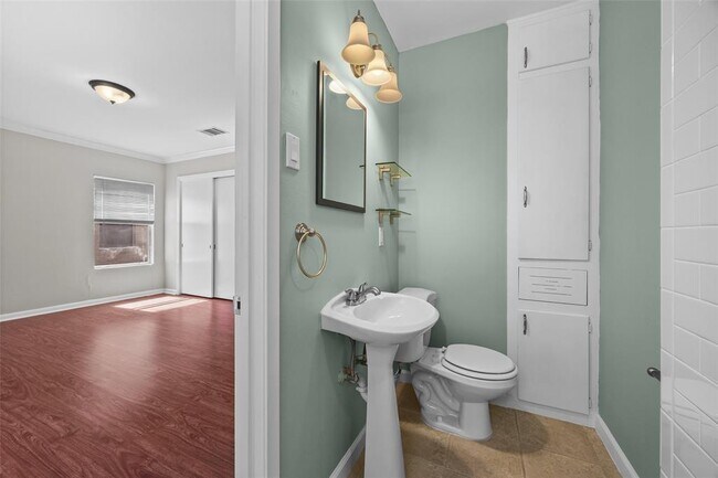Building Photo - 1404 Briarcliff Blvd
