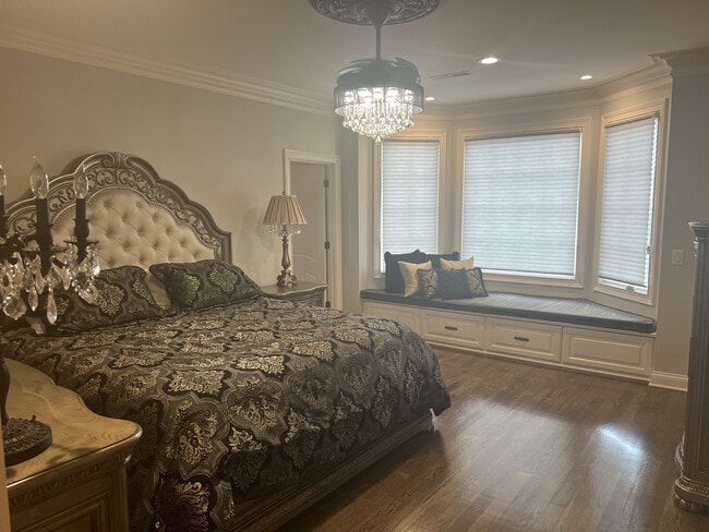 Building Photo - 9020 Whisperinghill Dr