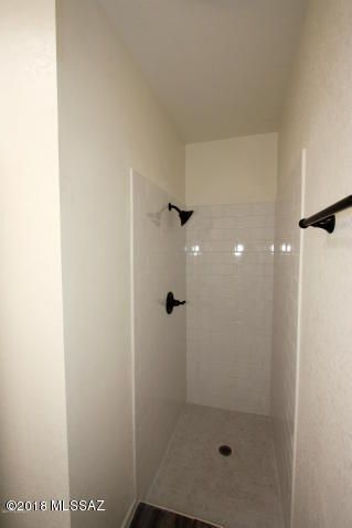 Building Photo - 3039 S Carmona Dr