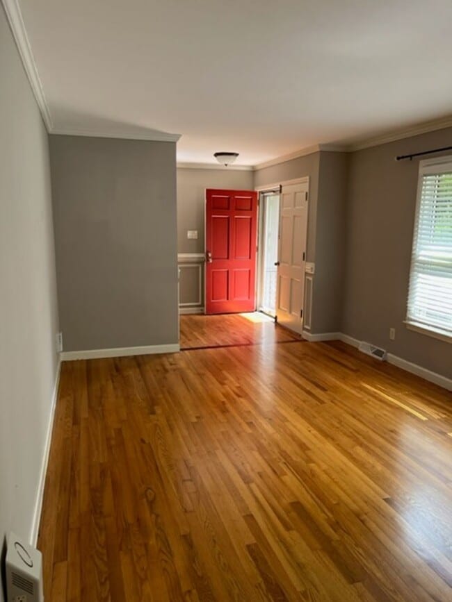 Building Photo - Nice home on Cul-De-Sac in Greensboro NC