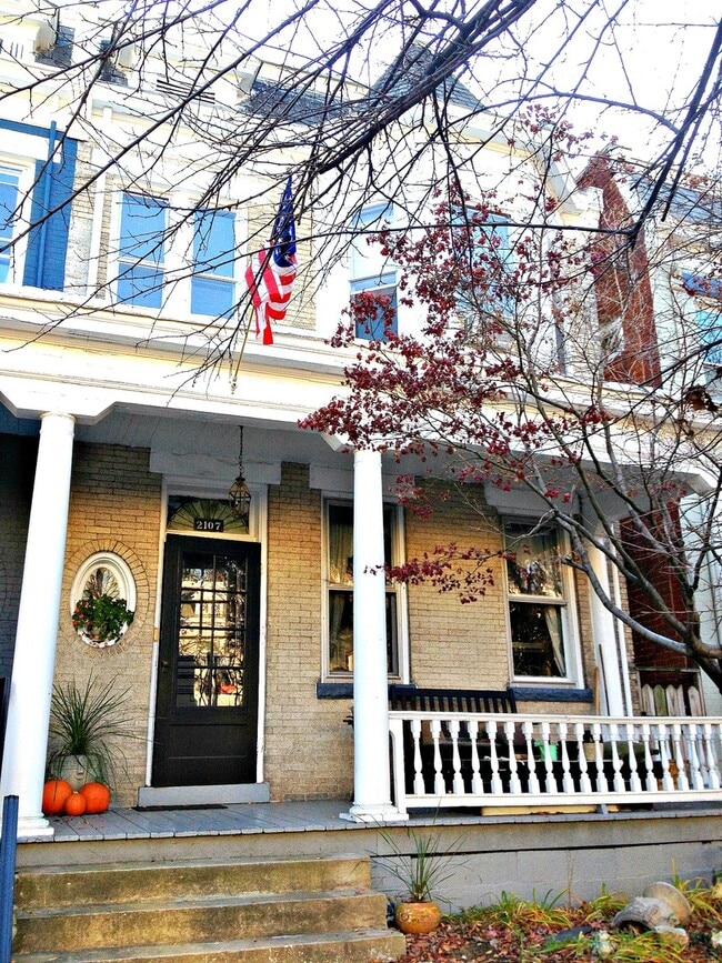 Building Photo - FLOY2107