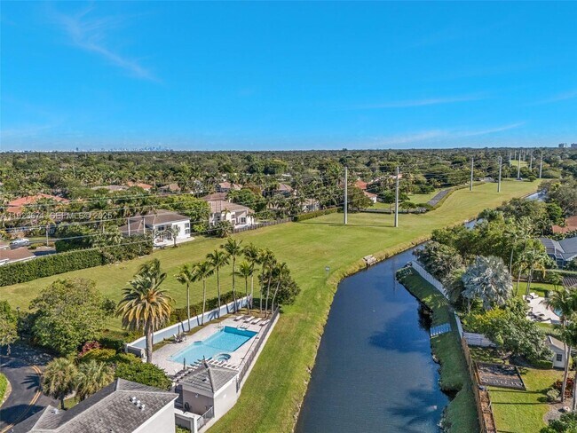 Building Photo - 13909 SW 86th Ct