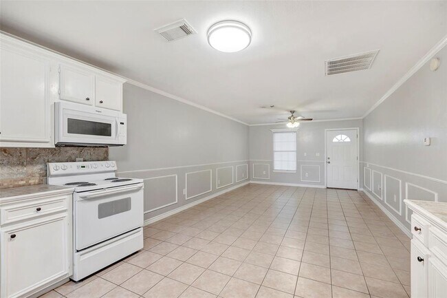 Building Photo - 7900 Fm-2354
