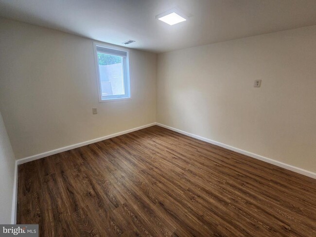 Building Photo - 13416 Tamarack Rd