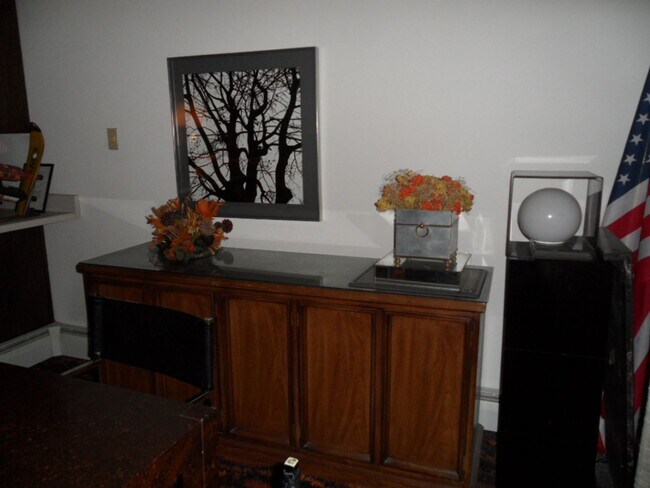 Building Photo - Winter Seasonal Rental- Timberline 12