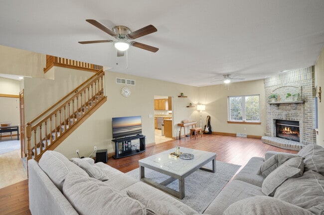 Building Photo - N54W16164 Westwind Dr