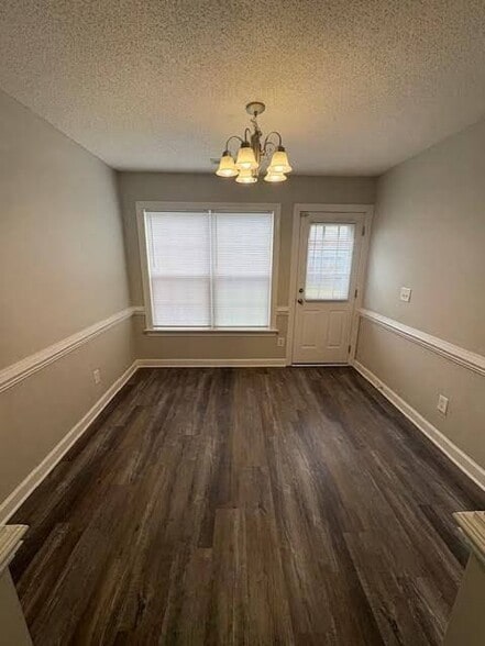 Building Photo - 1213B Price Dr